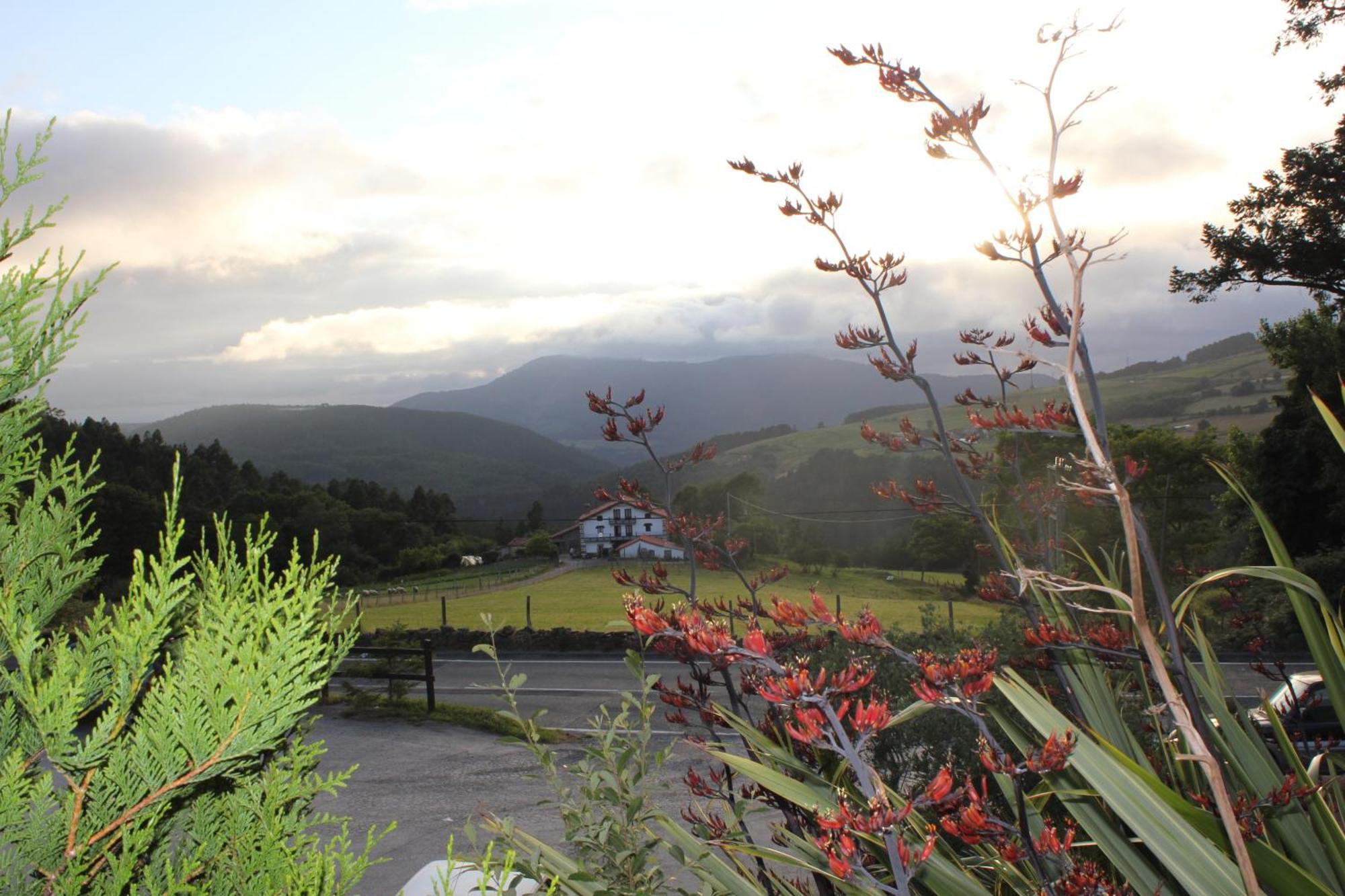 Manuko Benta Pension Bermeo Buitenkant foto